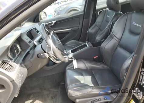 2015 Volvo V60 T6 R-Design Platinum from USA, damaged, VIN YV1902SH9F1190853